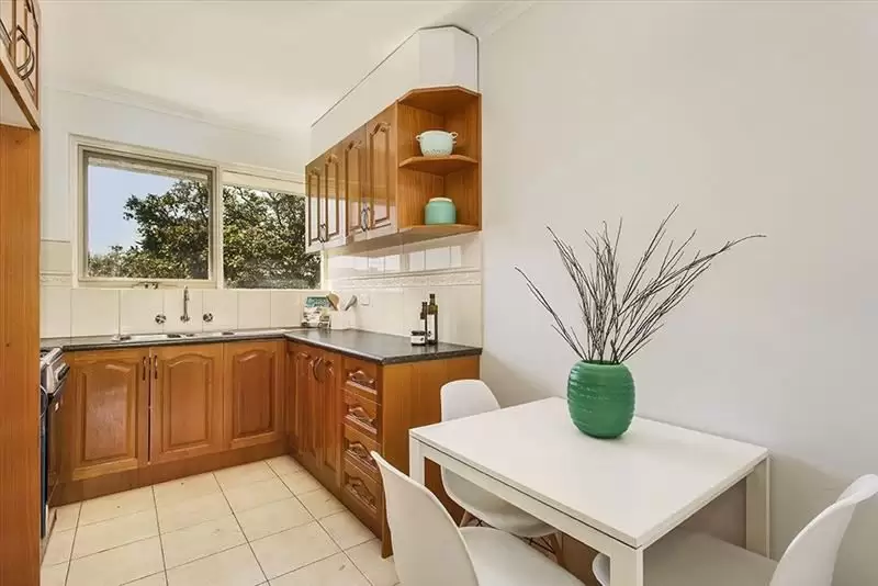 8/68 Raleigh Street, Thornbury Leased by Harcourts Melbourne City - image 3