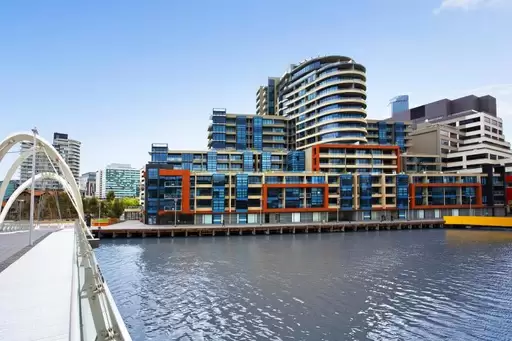 915/60 Siddeley Street, Docklands Leased by Harcourts Melbourne City