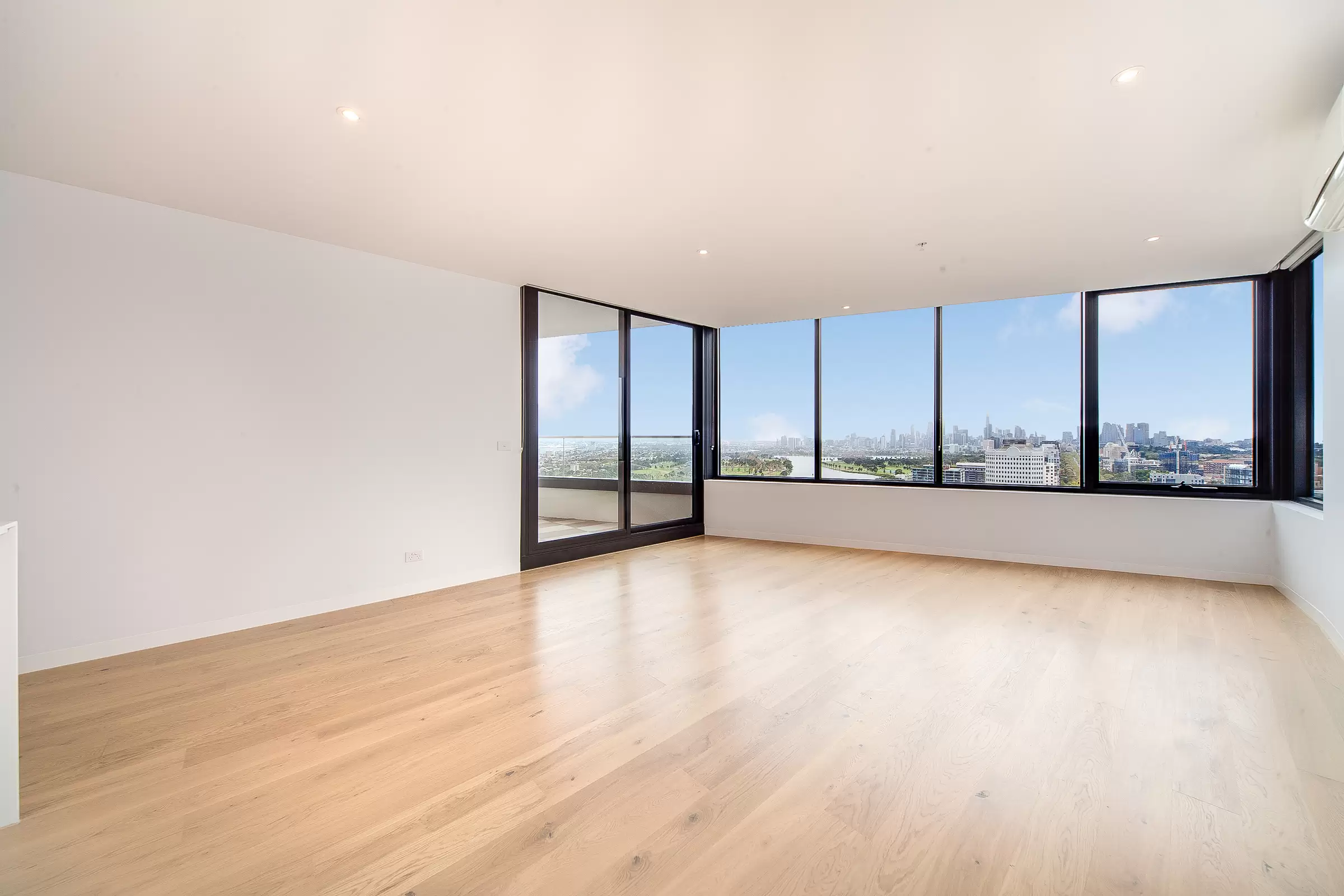 2011/3 St Kilda Road, St Kilda Leased by Harcourts Melbourne City - image 2
