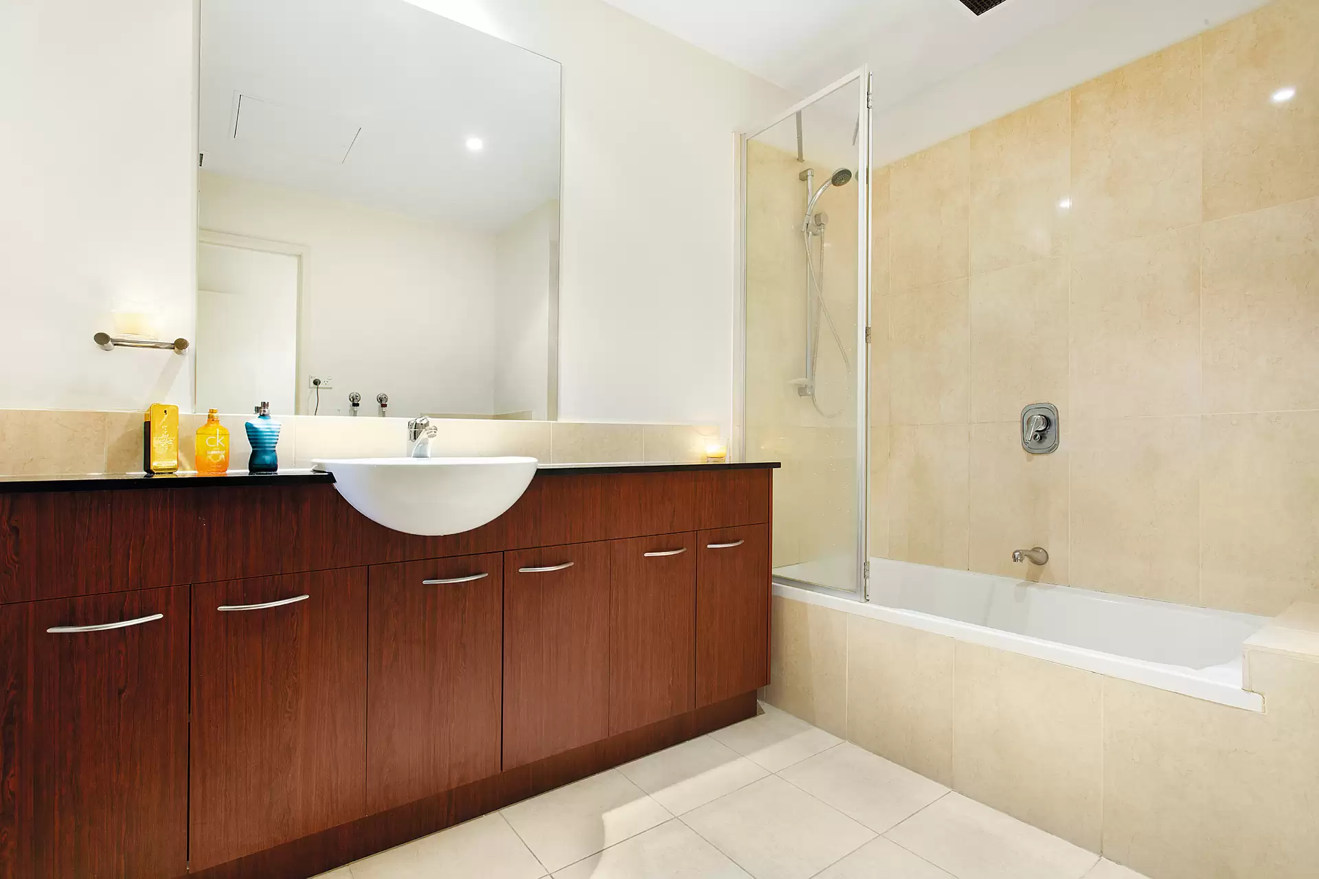 306/3-7 Alma Road, St Kilda Leased by Harcourts Melbourne City - image 1