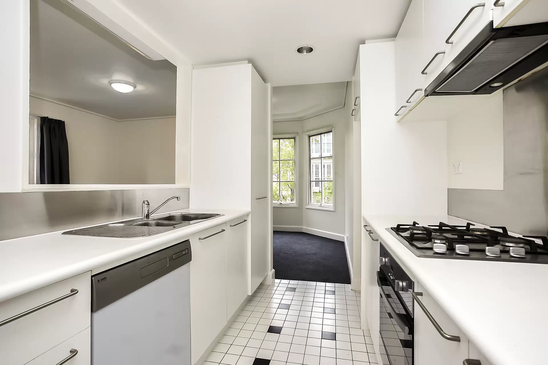 32/1 Wellington Crescent, East Melbourne Leased by Harcourts Melbourne City - image 1