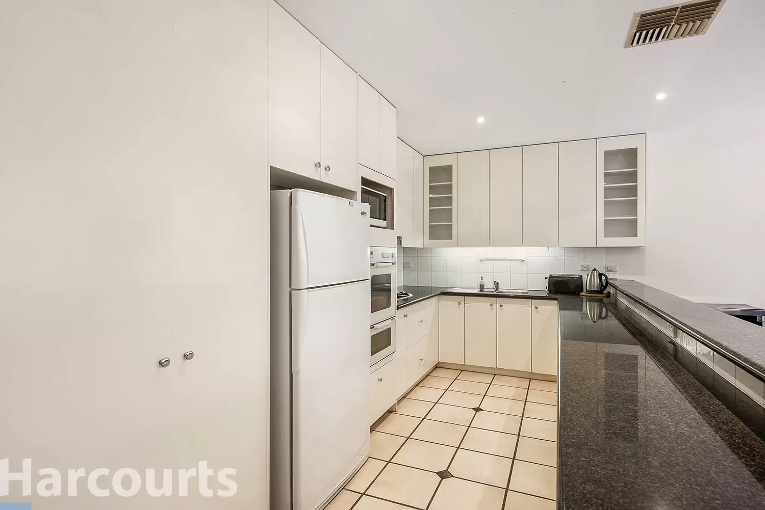 37 Tivoli Road, South Yarra Leased by Harcourts Melbourne City - image 4