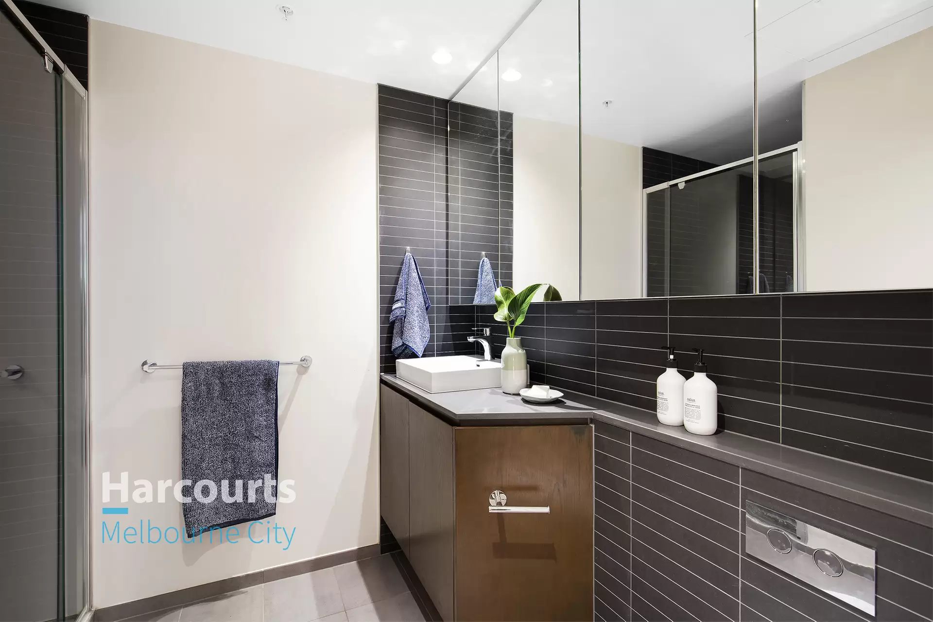505/1 Acacia Place, Abbotsford Leased by Harcourts Melbourne City - image 1