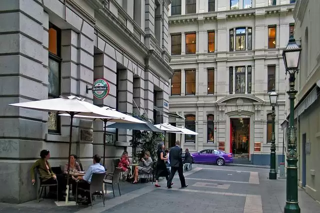 11/4-10 Bank Place, Melbourne Leased by Harcourts Melbourne City - image 9