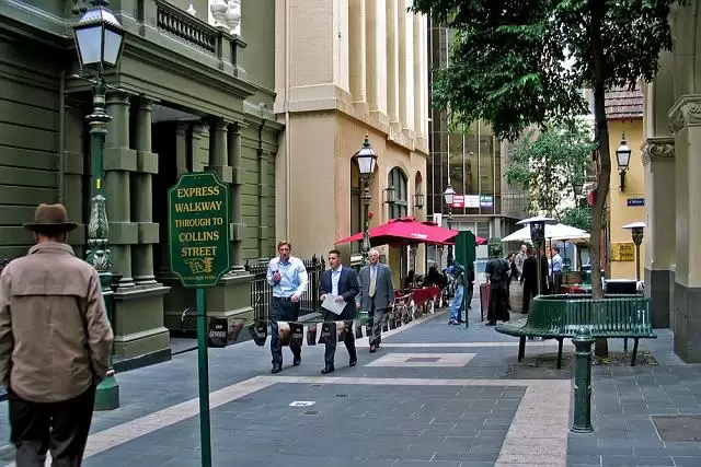 11/4-10 Bank Place, Melbourne Leased by Harcourts Melbourne City - image 8