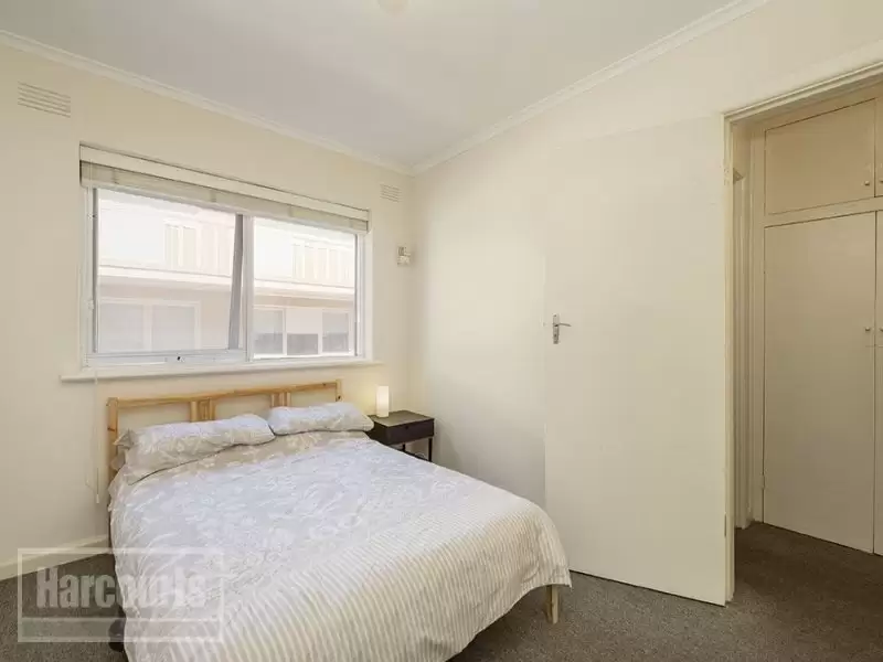5/4 Marriott Street, St Kilda Sold by Harcourts Melbourne City - image 5
