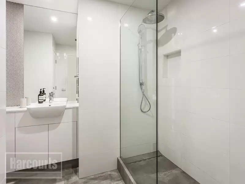 71/211 Wellington Parade South, East Melbourne Sold by Harcourts Melbourne City - image 6