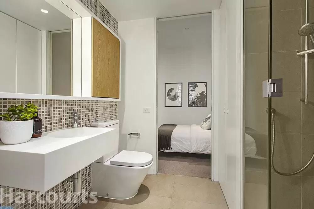 808/74 Queens Road, Melbourne Sold by Harcourts Melbourne City - image 5