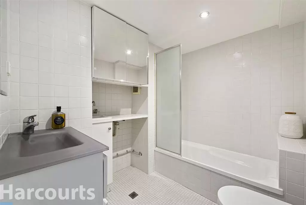 13/30 Russell Street, Melbourne Sold by Harcourts Melbourne City - image 5