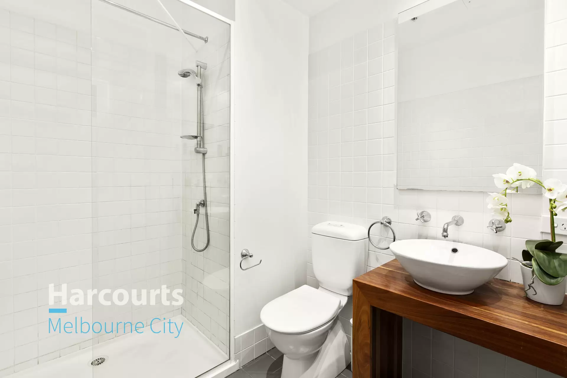 1005/166 Wellington Parade, East Melbourne Sold by Harcourts Melbourne City - image 1