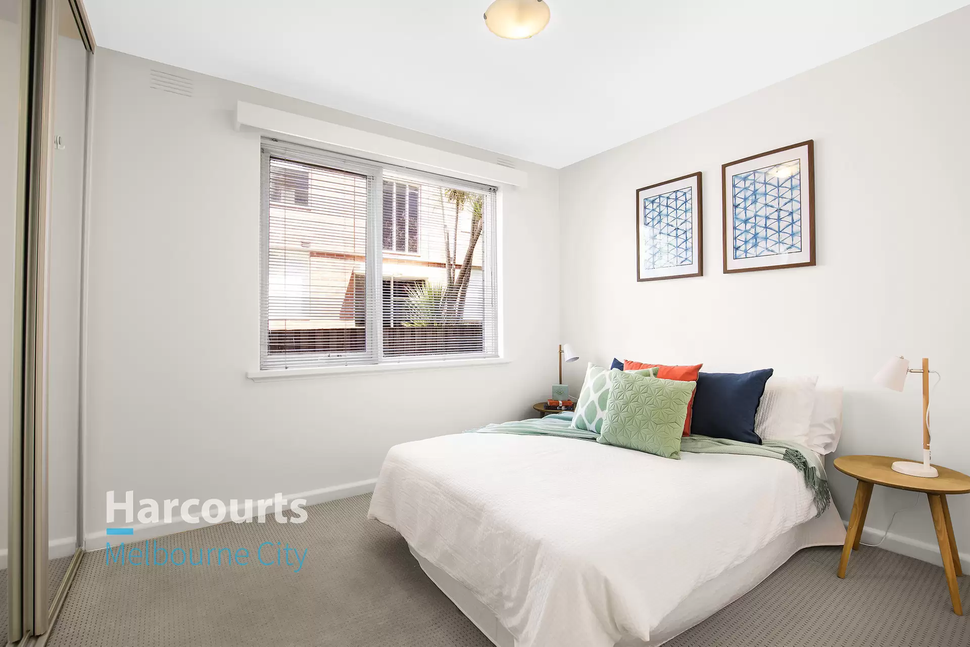 2/8 Auburn Grove, Hawthorn East Sold by Harcourts Melbourne City - image 1