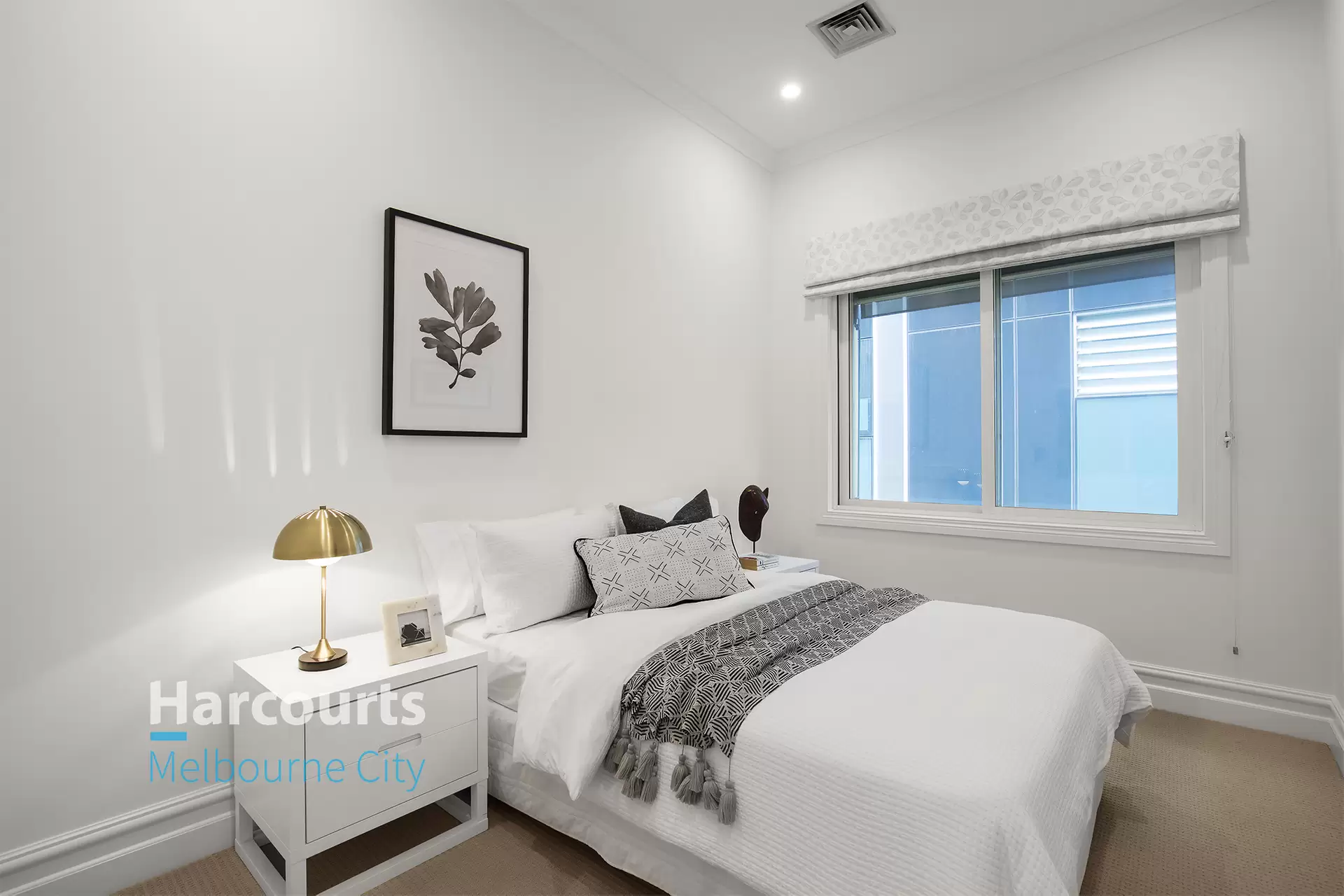 31/30 La Trobe Street, Melbourne Sold by Harcourts Melbourne City - image 1