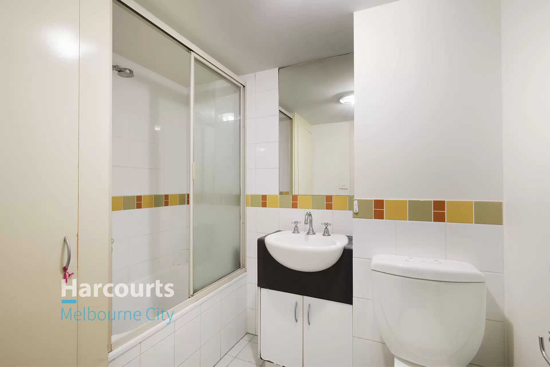 114/238 Flinders Street, Melbourne Sold by Harcourts Melbourne City - image 1
