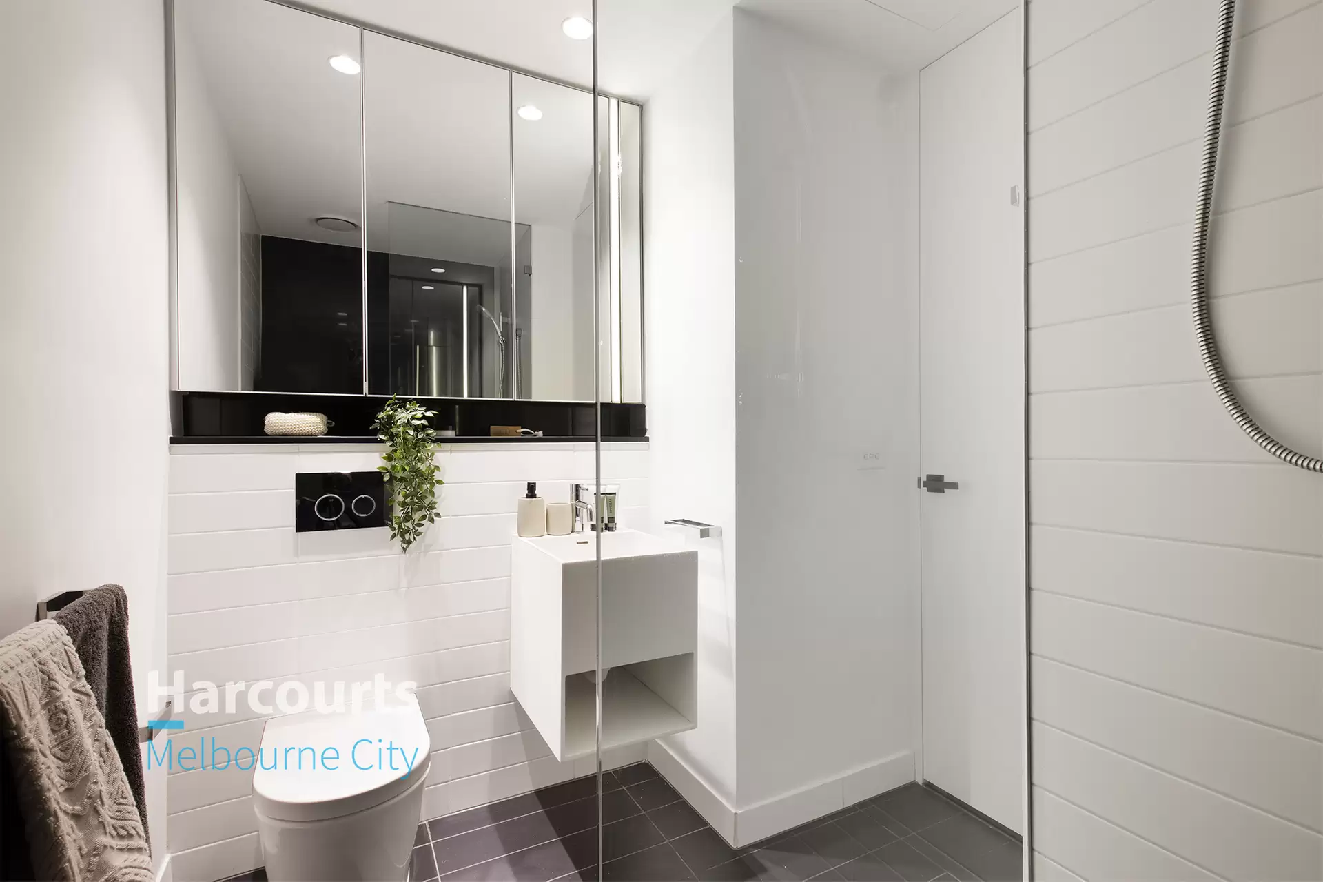 111/22 Chatham Street, Prahran Sold by Harcourts Melbourne City - image 1