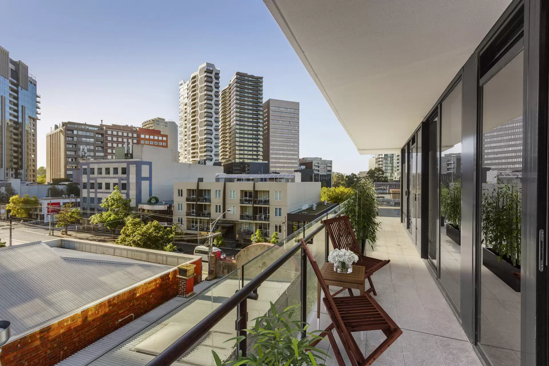 412/52 Park Street, South Melbourne Leased by Harcourts Melbourne City - image 1
