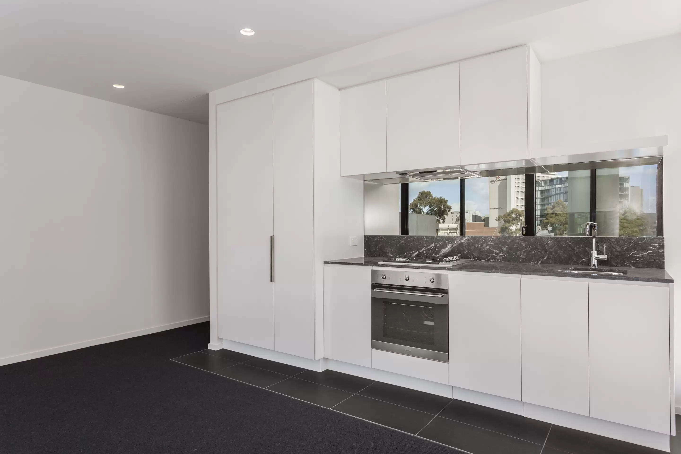 412/52 Park Street, South Melbourne Leased by Harcourts Melbourne City - image 2