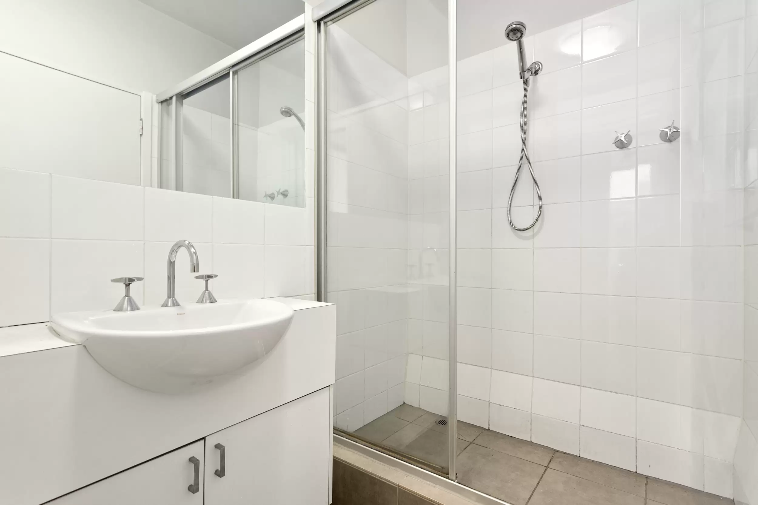 112/25 Hotham Street, East Melbourne Leased by Harcourts Melbourne City - image 4