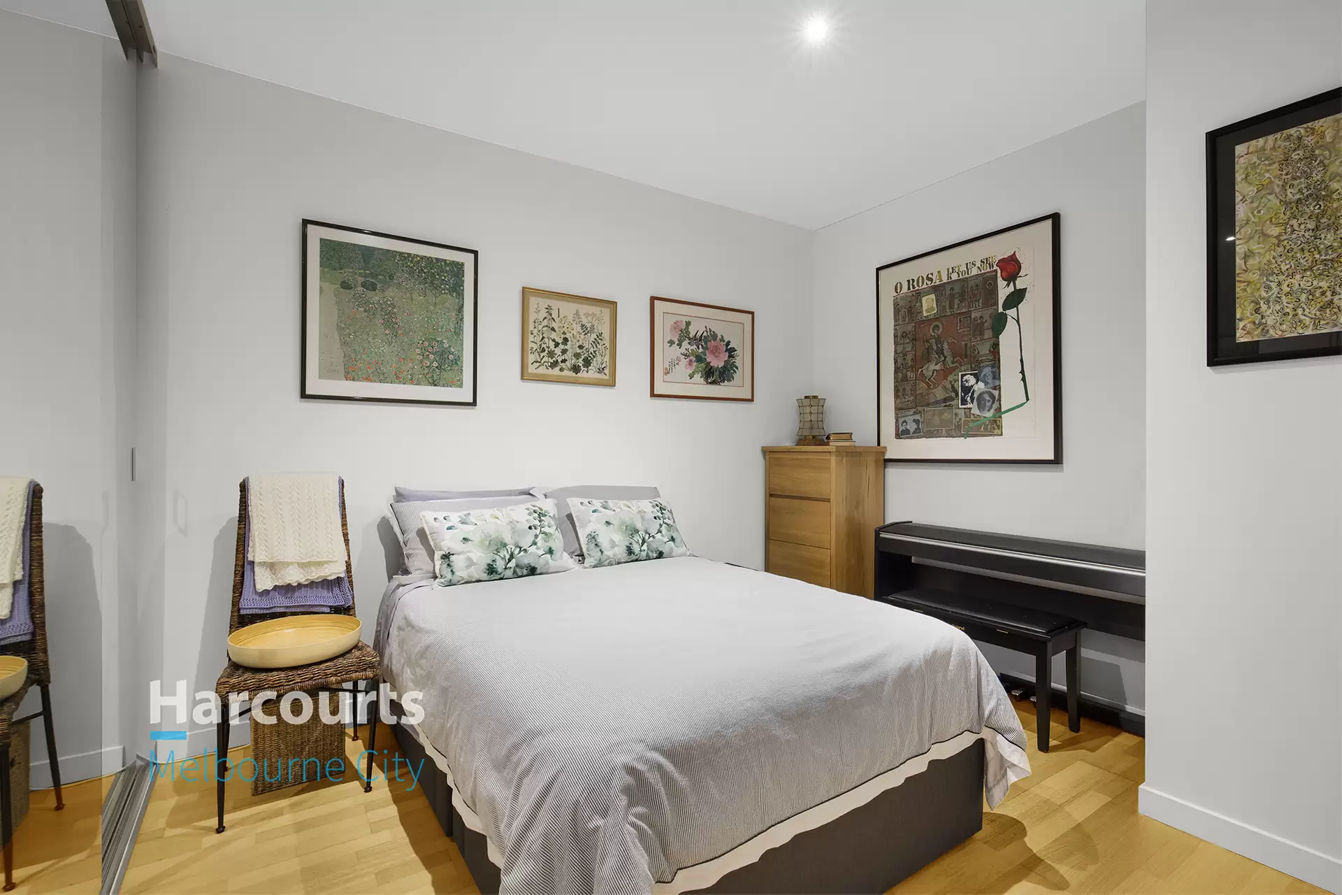1104/166 Wellington Parade, East Melbourne Sold by Harcourts Melbourne City - image 1