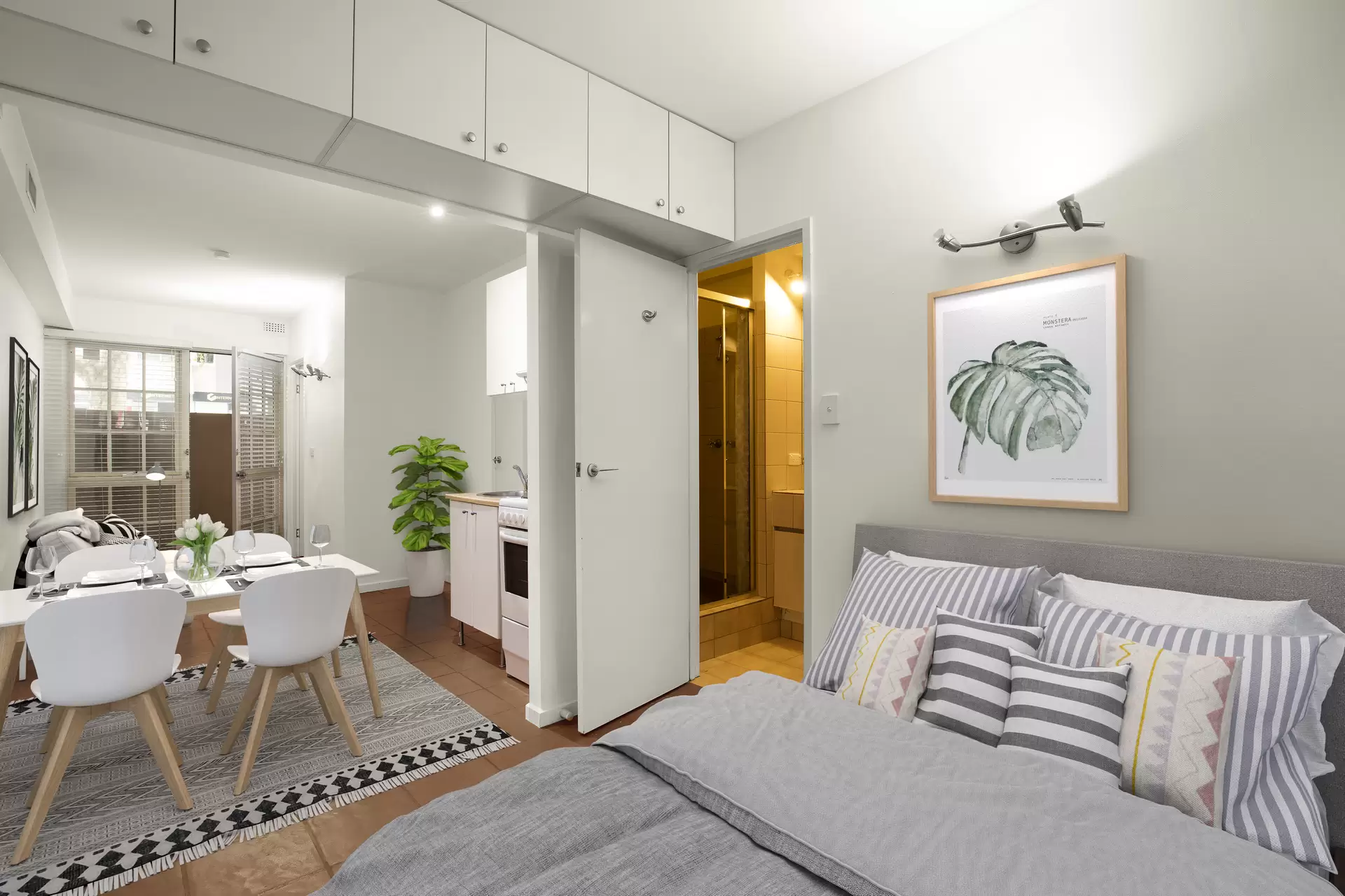 4/153 La Trobe Street, Melbourne Sold by Harcourts Melbourne City - image 1