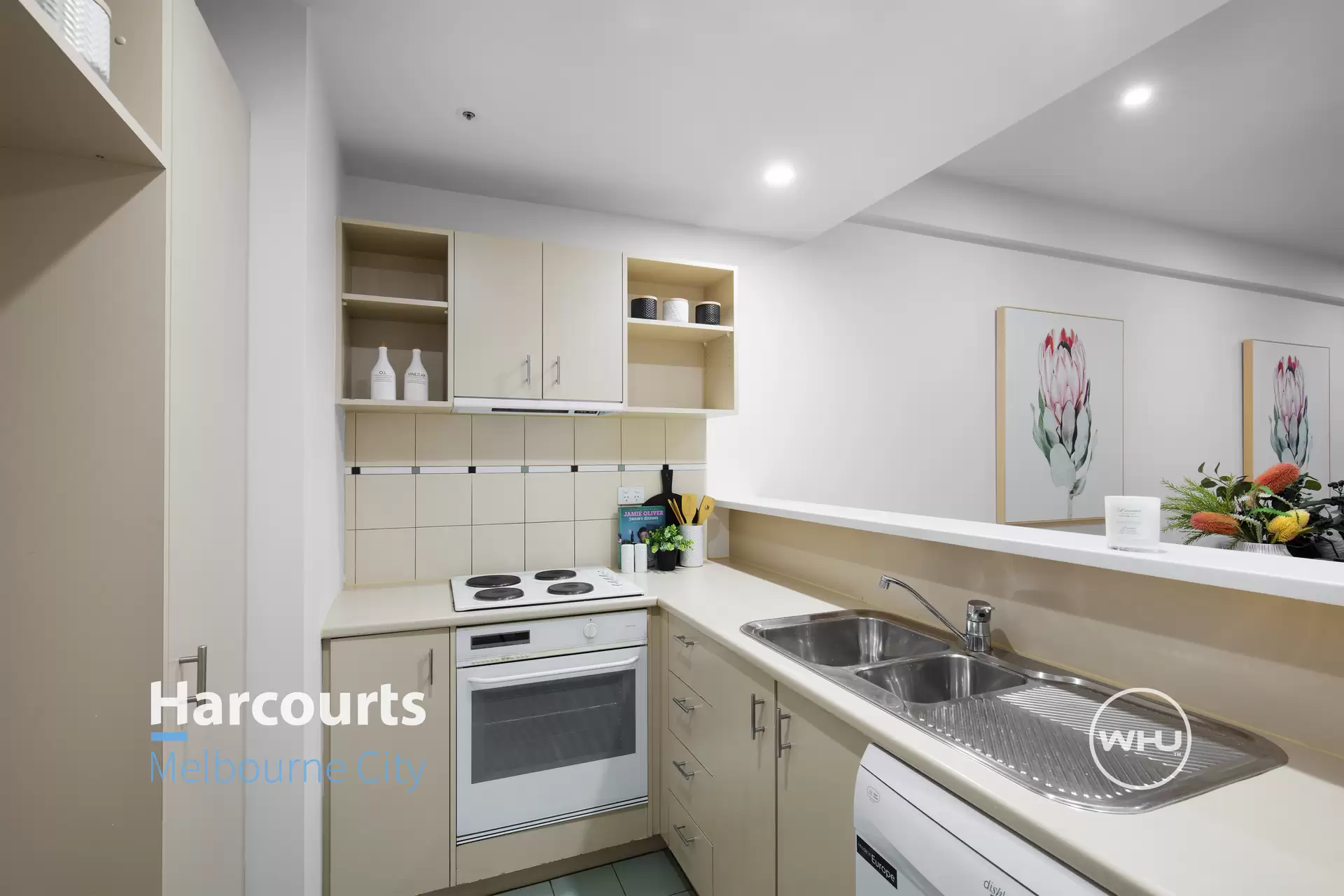 402/39 Queen Street, Melbourne Sold by Harcourts Melbourne City - image 1