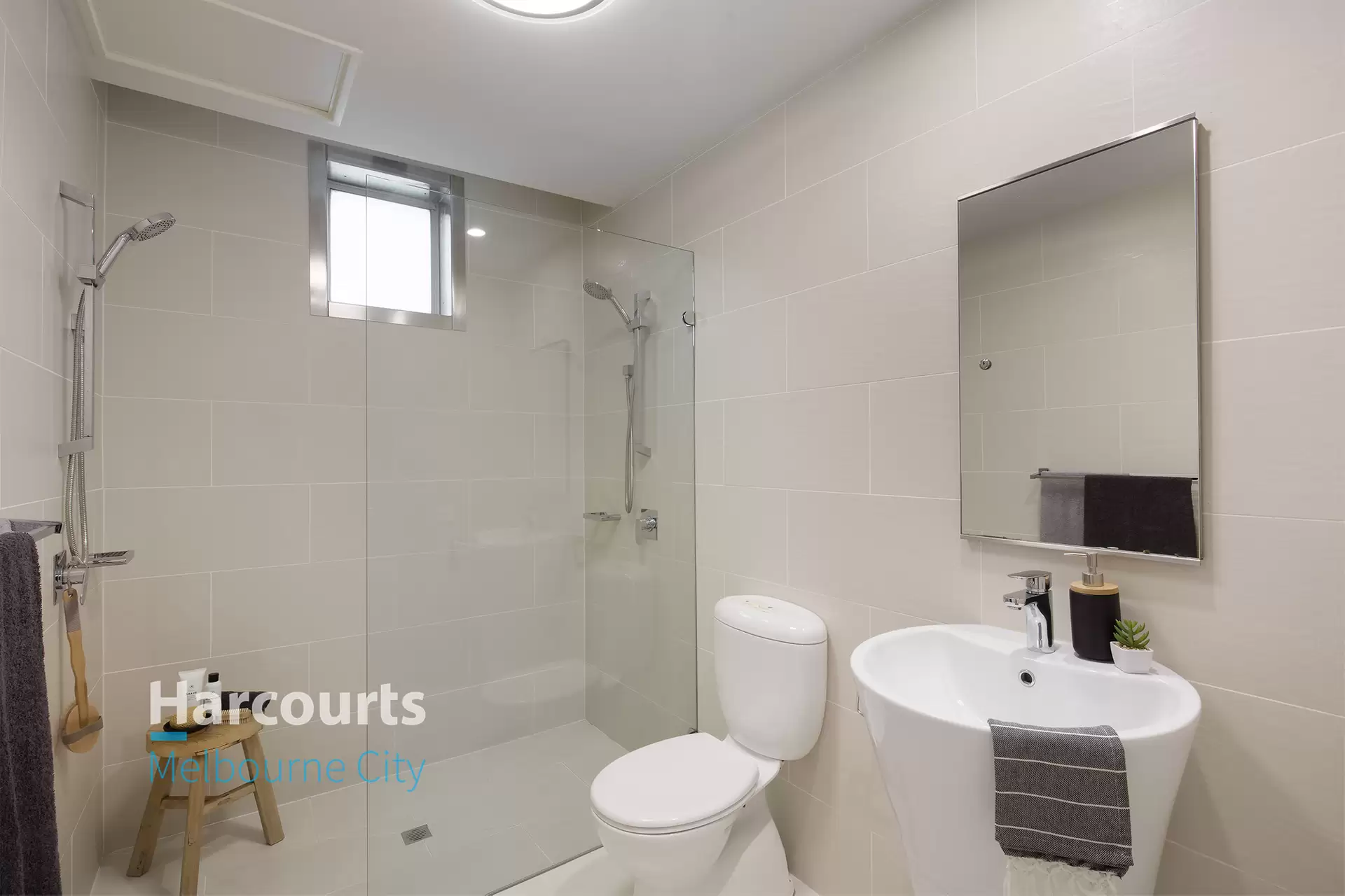 3/43 Rosslyn Street, West Melbourne Sold by Harcourts Melbourne City - image 1