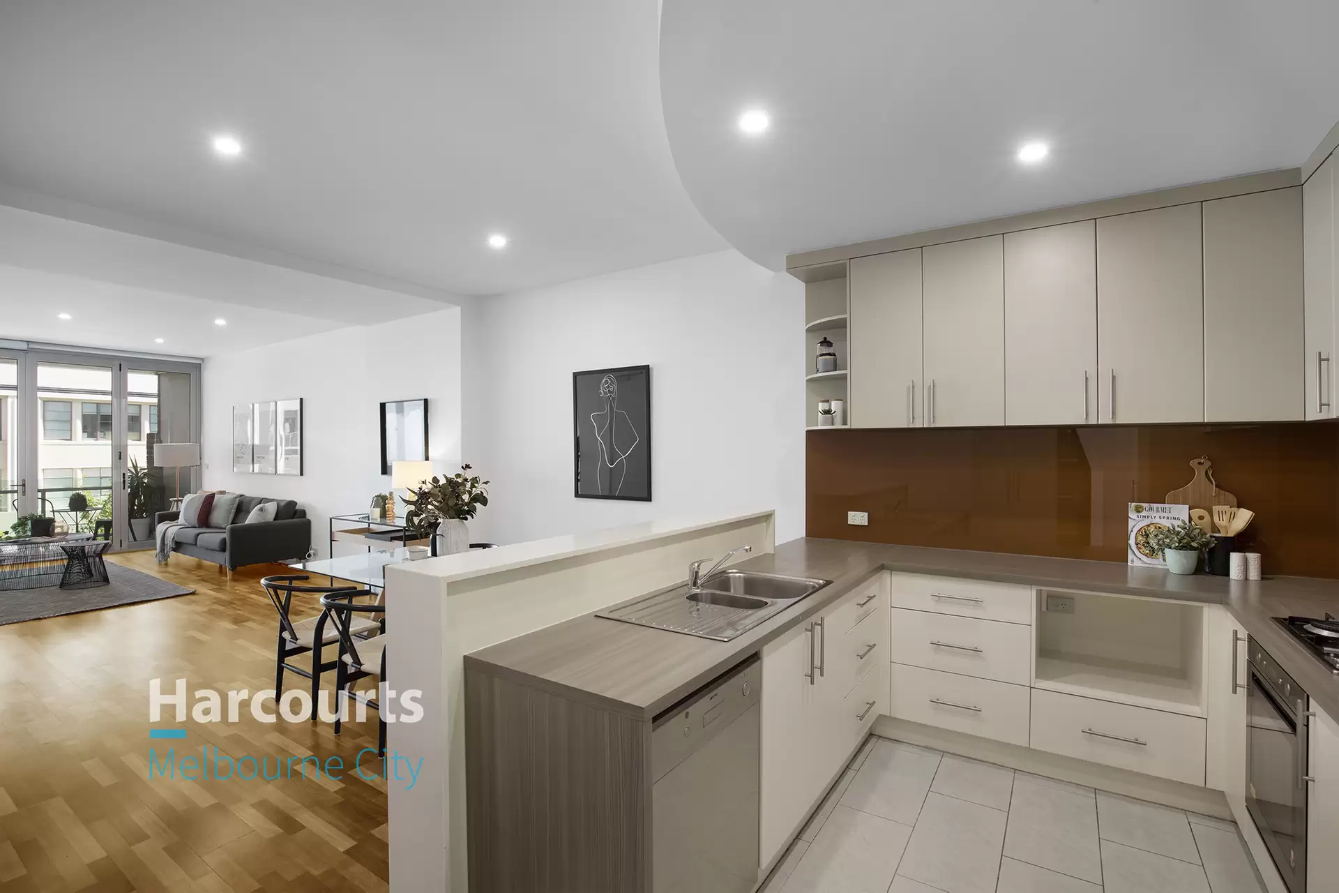 3/43 Rosslyn Street, West Melbourne Sold by Harcourts Melbourne City - image 1