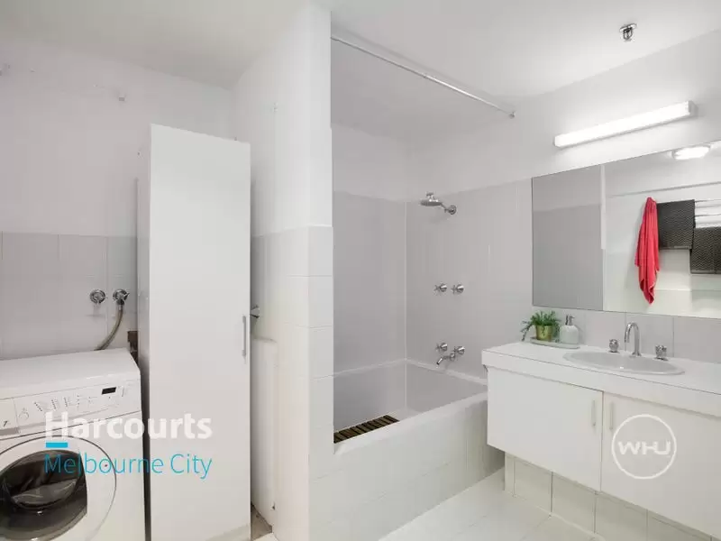 14/50 Bourke Street, Melbourne Sold by Harcourts Melbourne City - image 4