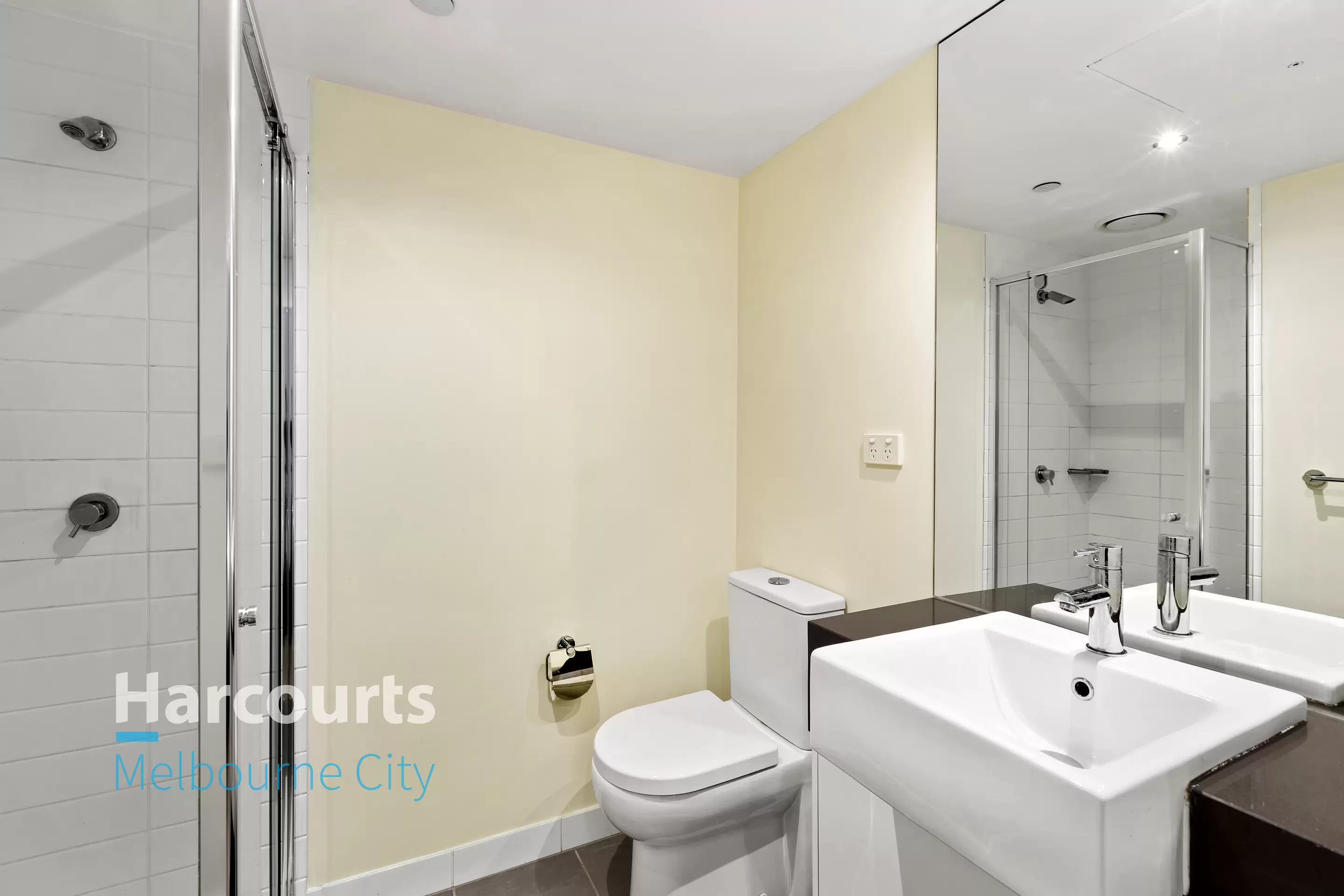 703/8 Exploration Lane, Melbourne Leased by Harcourts Melbourne City - image 3