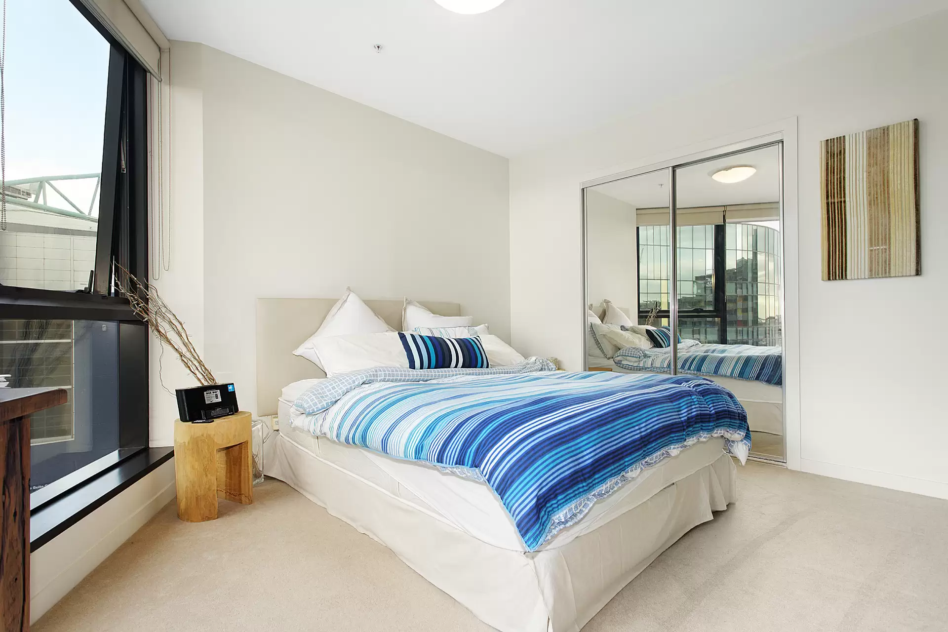 911/100 Harbour Esplanade, Docklands Leased by Harcourts Melbourne City - image 1