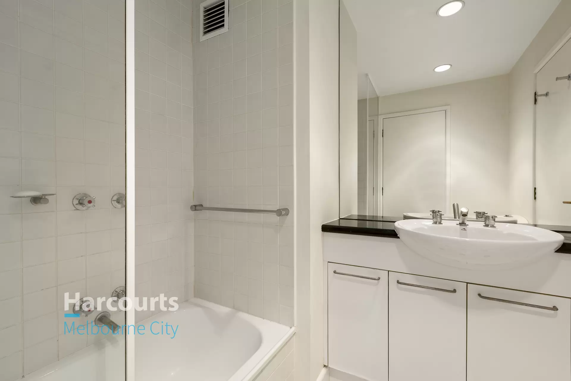 63/1 Wellington Crescent, East Melbourne Leased by Harcourts Melbourne City - image 1