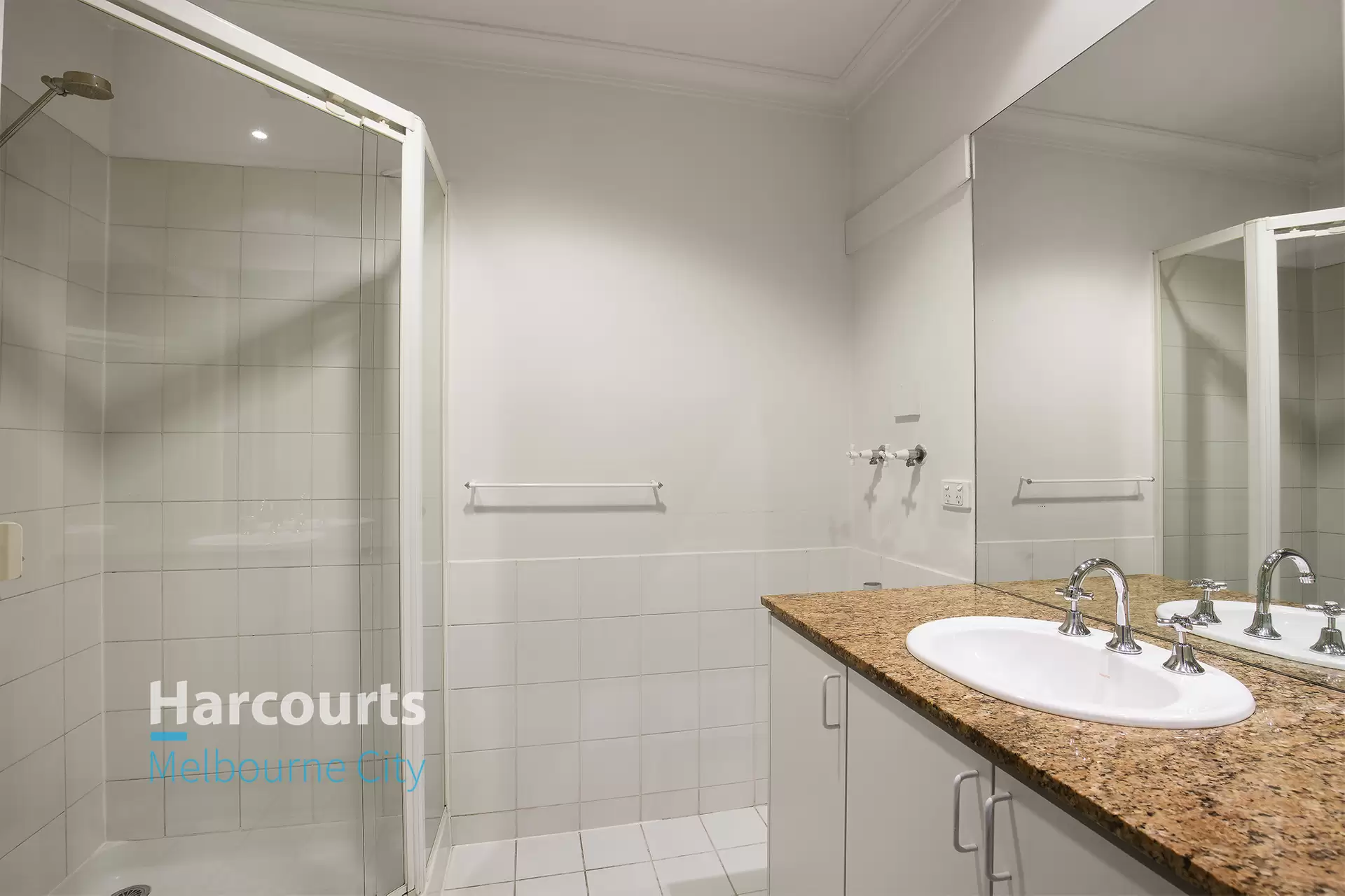15/1 Exhibition Street, Melbourne Leased by Harcourts Melbourne City - image 1
