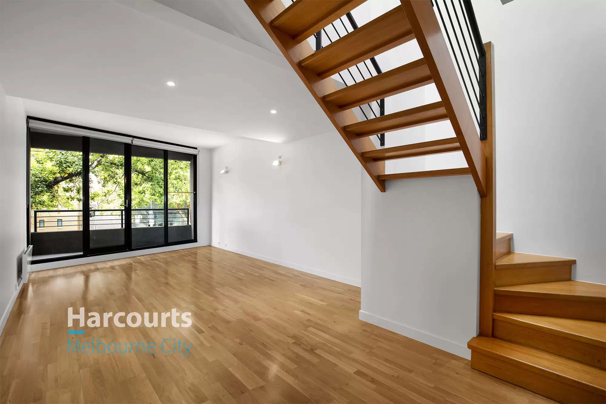 4/94 Dudley Street, West Melbourne Leased by Harcourts Melbourne City - image 1