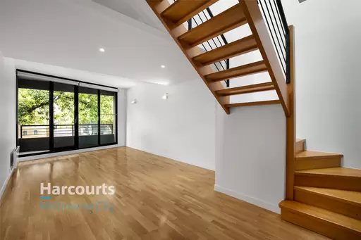 4/94 Dudley Street, West Melbourne Leased by Harcourts Melbourne City
