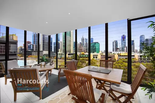 915/555 Flinders Street, Melbourne Leased by Harcourts Melbourne City