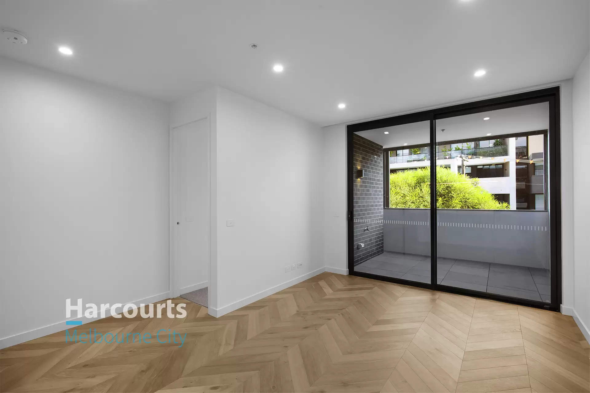 101/2a Kenilworth Grove, Glen Iris Leased by Harcourts Melbourne City - image 1