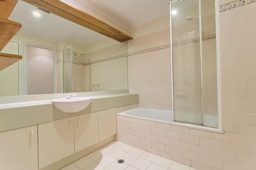 2/93 Dodds Street, Southbank Leased by Harcourts Melbourne City - image 6