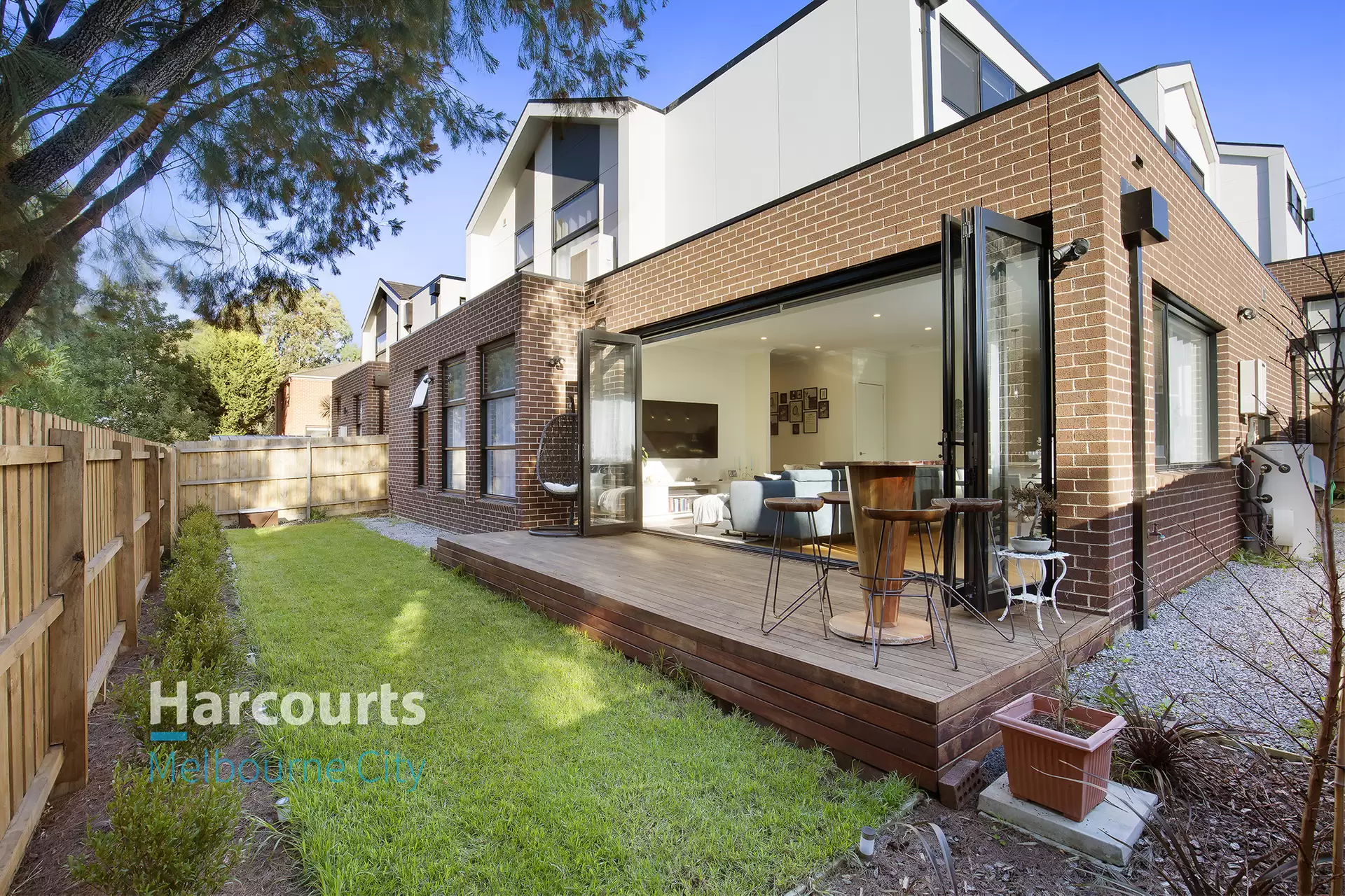 3/36 Ivanhoe Street, Glen Waverley Leased by Harcourts Melbourne City - image 1