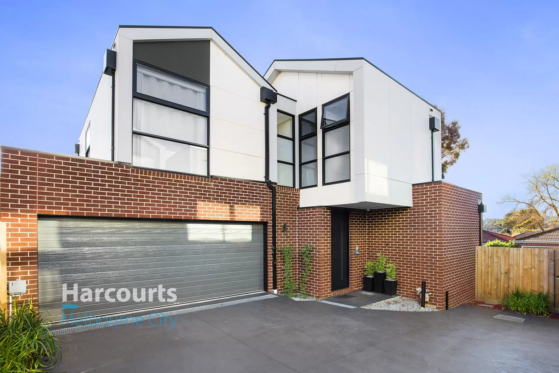 3/36 Ivanhoe Street, Glen Waverley Leased by Harcourts Melbourne City - image 1