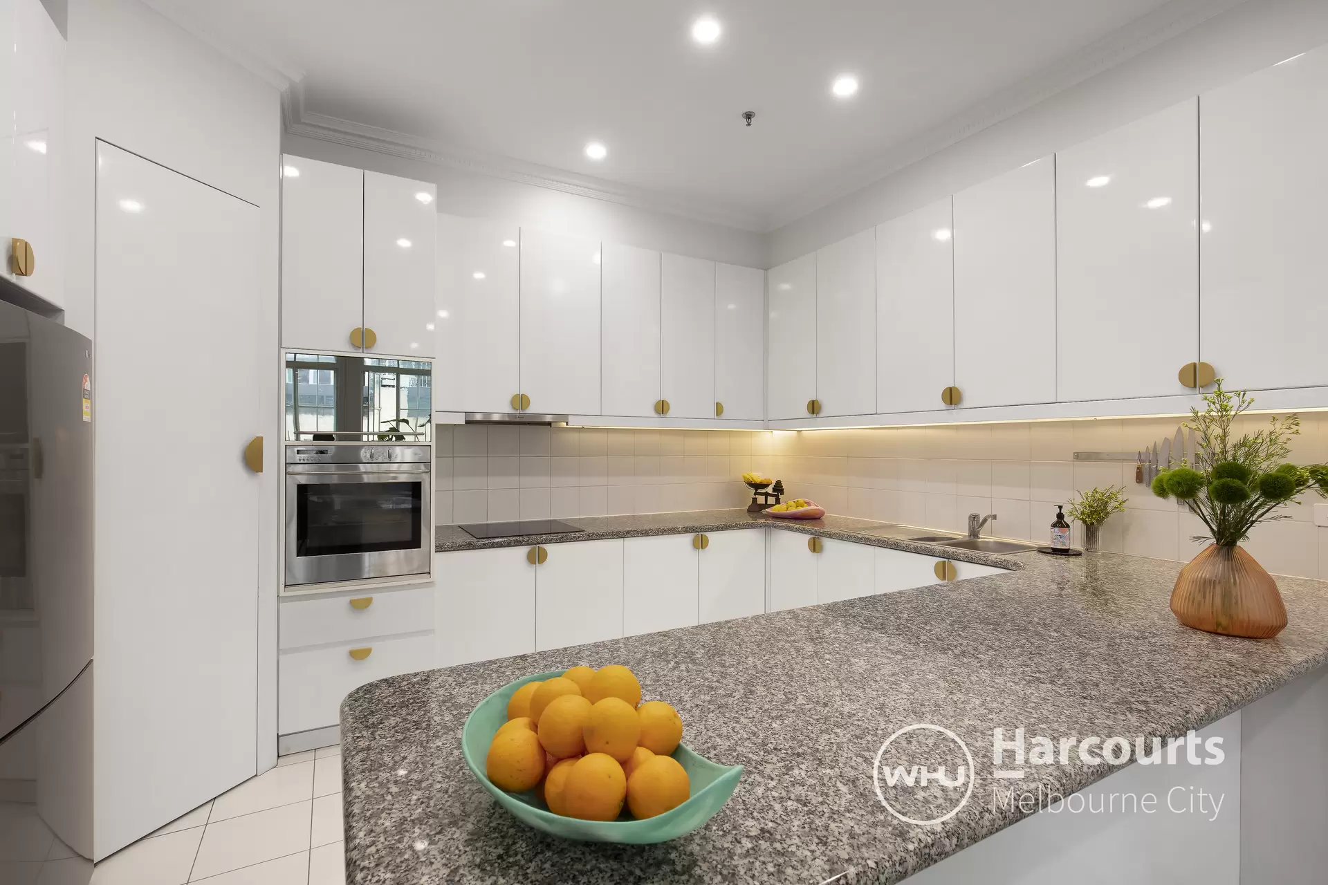 7B/27 Russell Street, Melbourne Sold by Harcourts Melbourne City - image 1