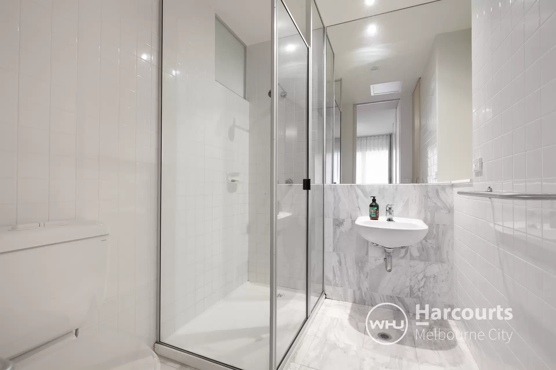 1/50 Little La Trobe Street, Melbourne Sold by Harcourts Melbourne City - image 1