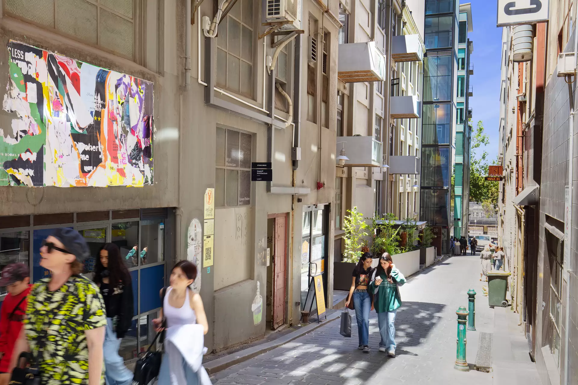 11/30 Oliver Lane, Melbourne Sold by Harcourts Melbourne City - image 1