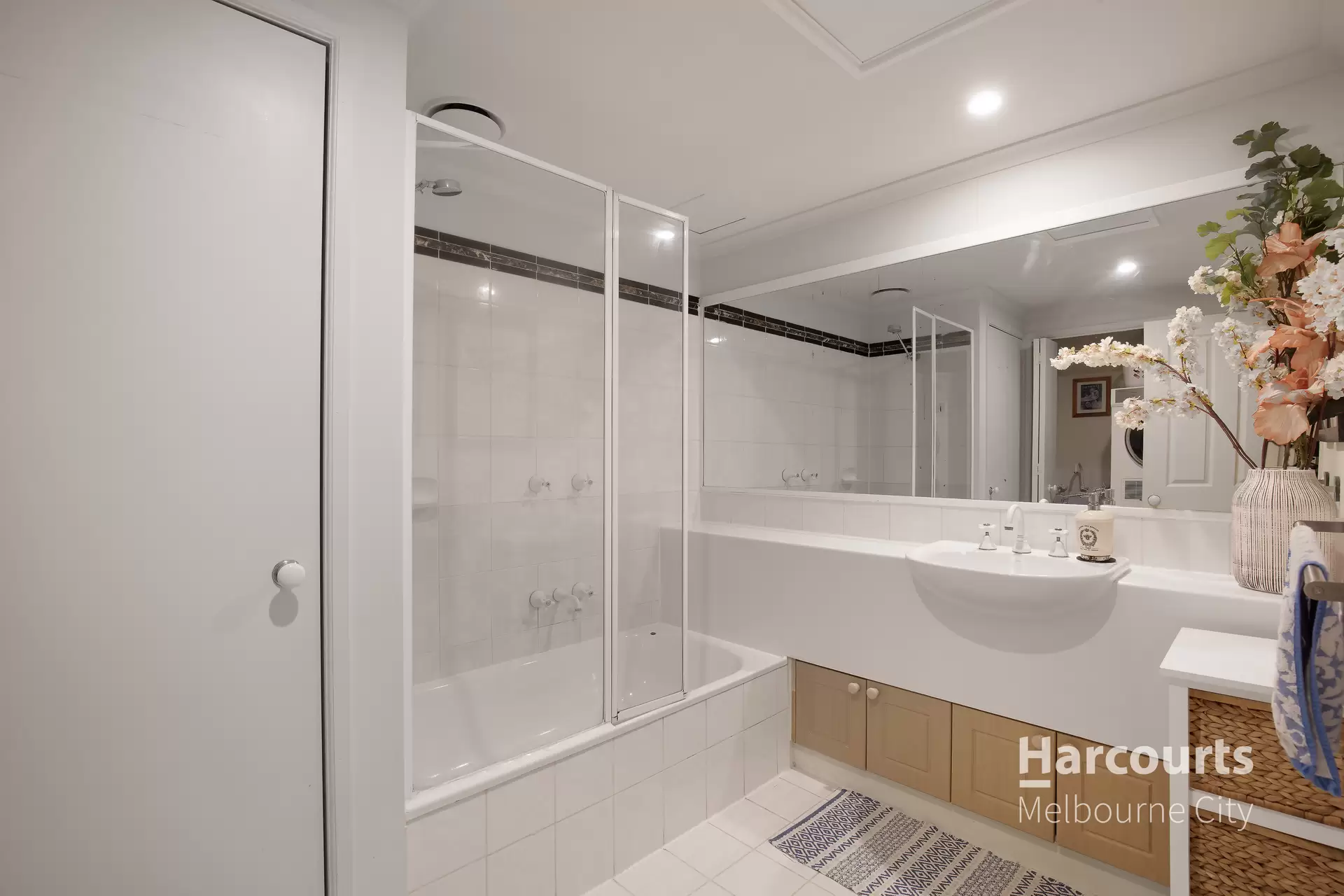 86/120 Sturt Street, Southbank Sold by Harcourts Melbourne City - image 1