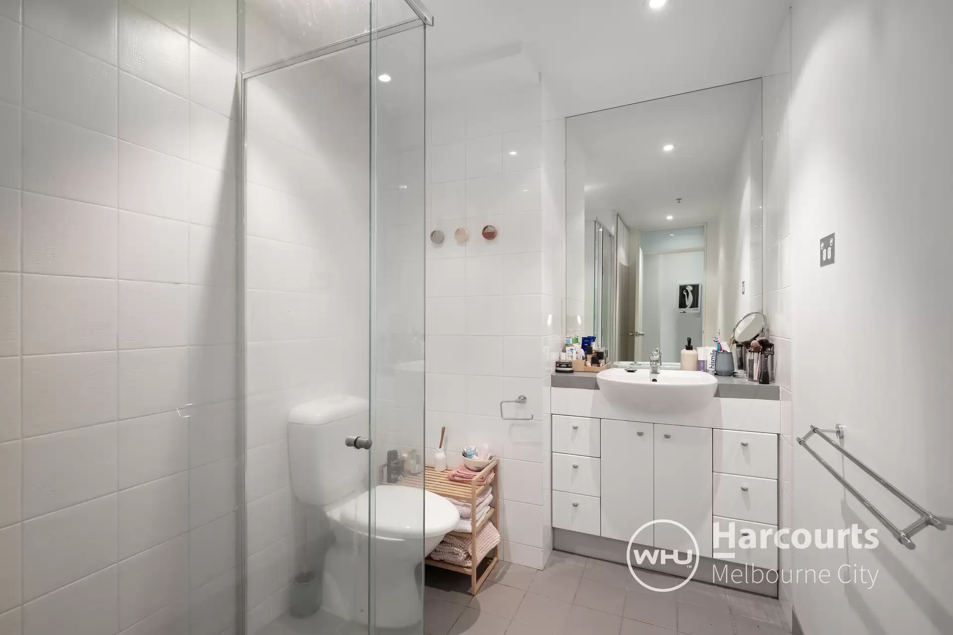 807/422 Collins Street, Melbourne Sold by Harcourts Melbourne City - image 1