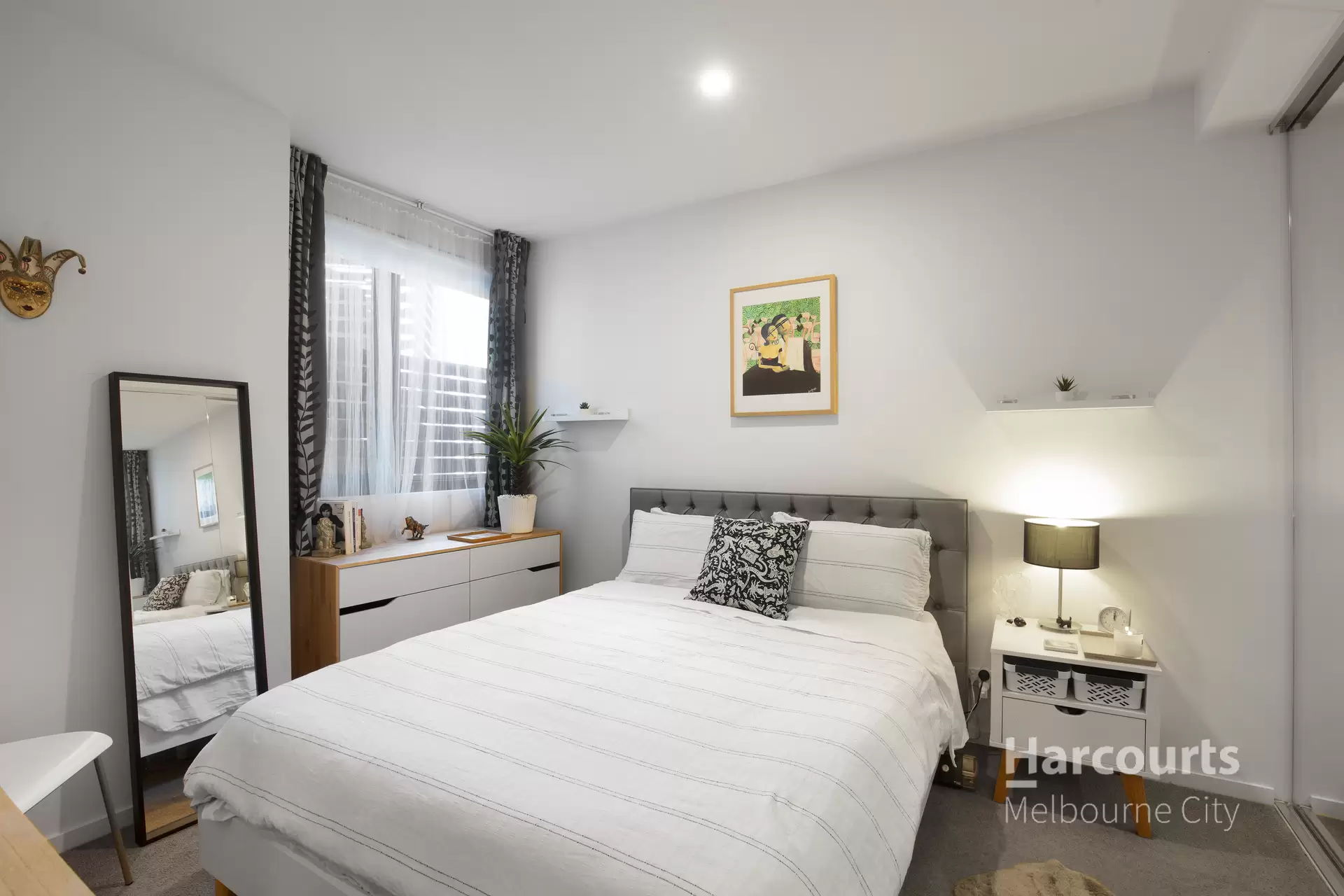 204/7 Belford Street, St Kilda Sold by Harcourts Melbourne City - image 1