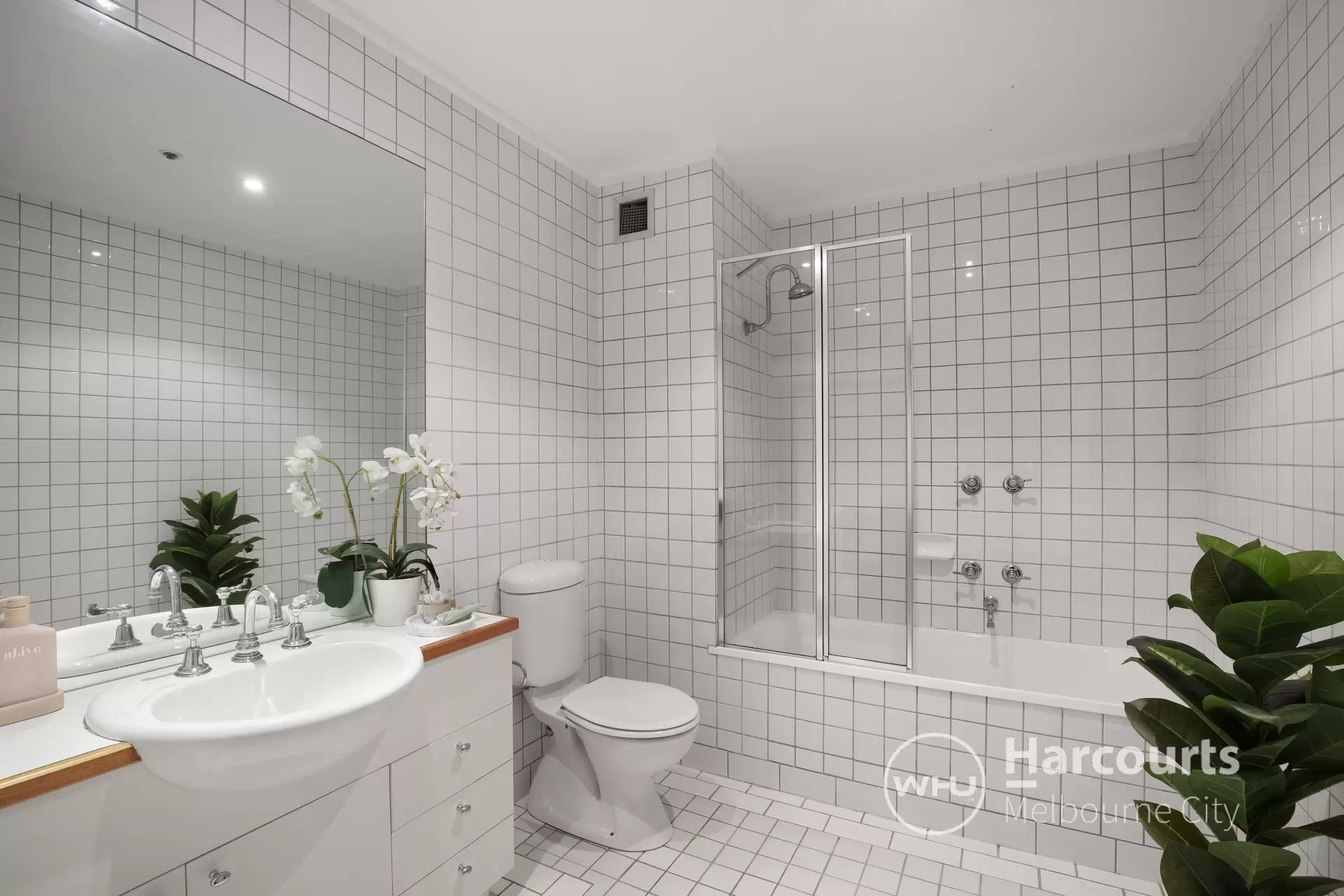 217/33-71 Spencer Street, Melbourne Sold by Harcourts Melbourne City - image 1