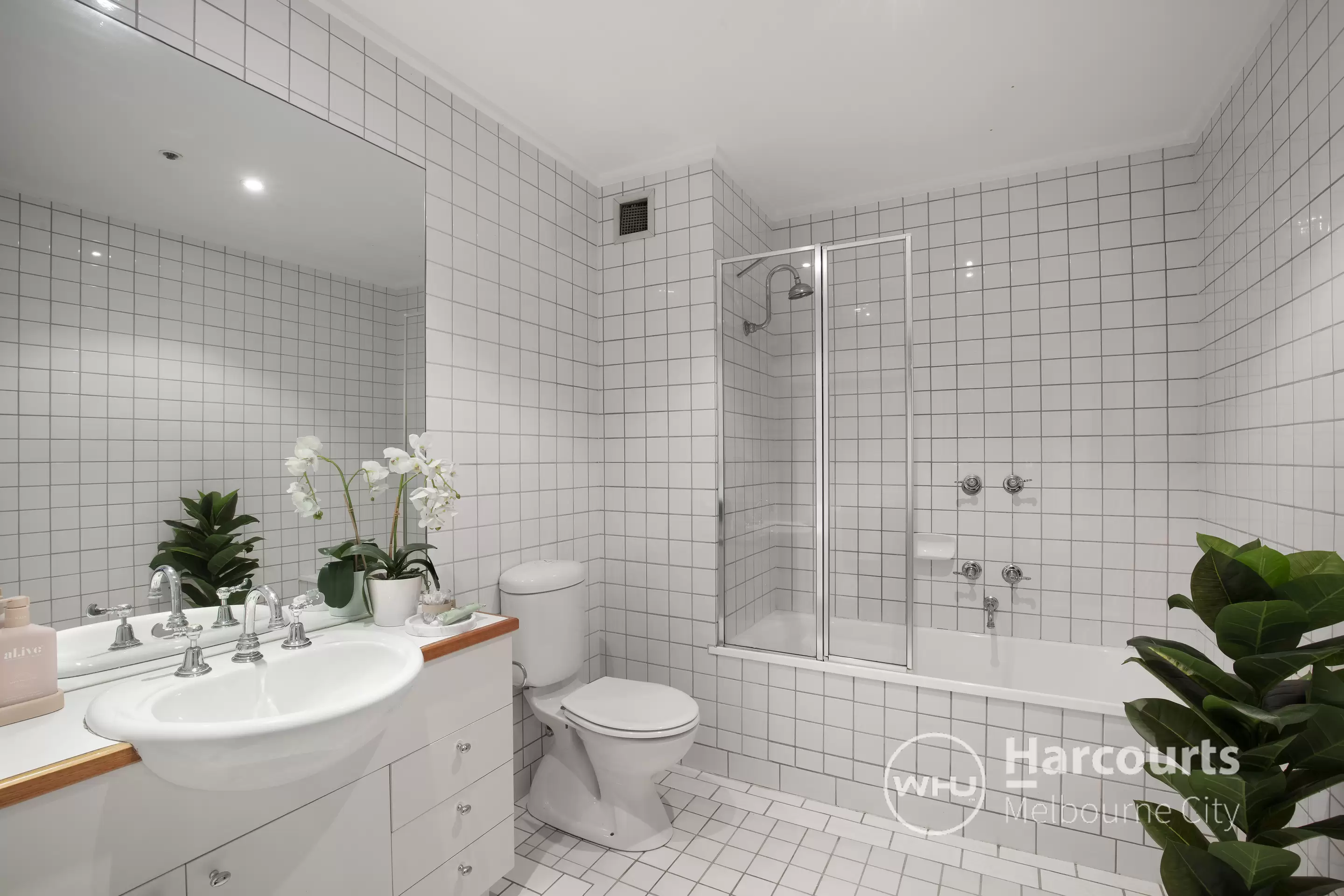 217/33-71 Spencer Street, Melbourne Sold by Harcourts Melbourne City - image 5