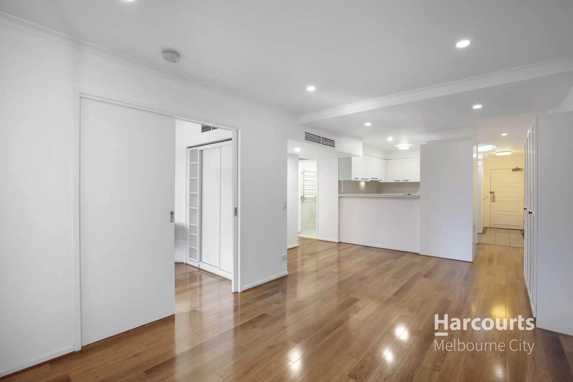 1006/585 La Trobe Street, Melbourne Leased by Harcourts Melbourne City - image 1