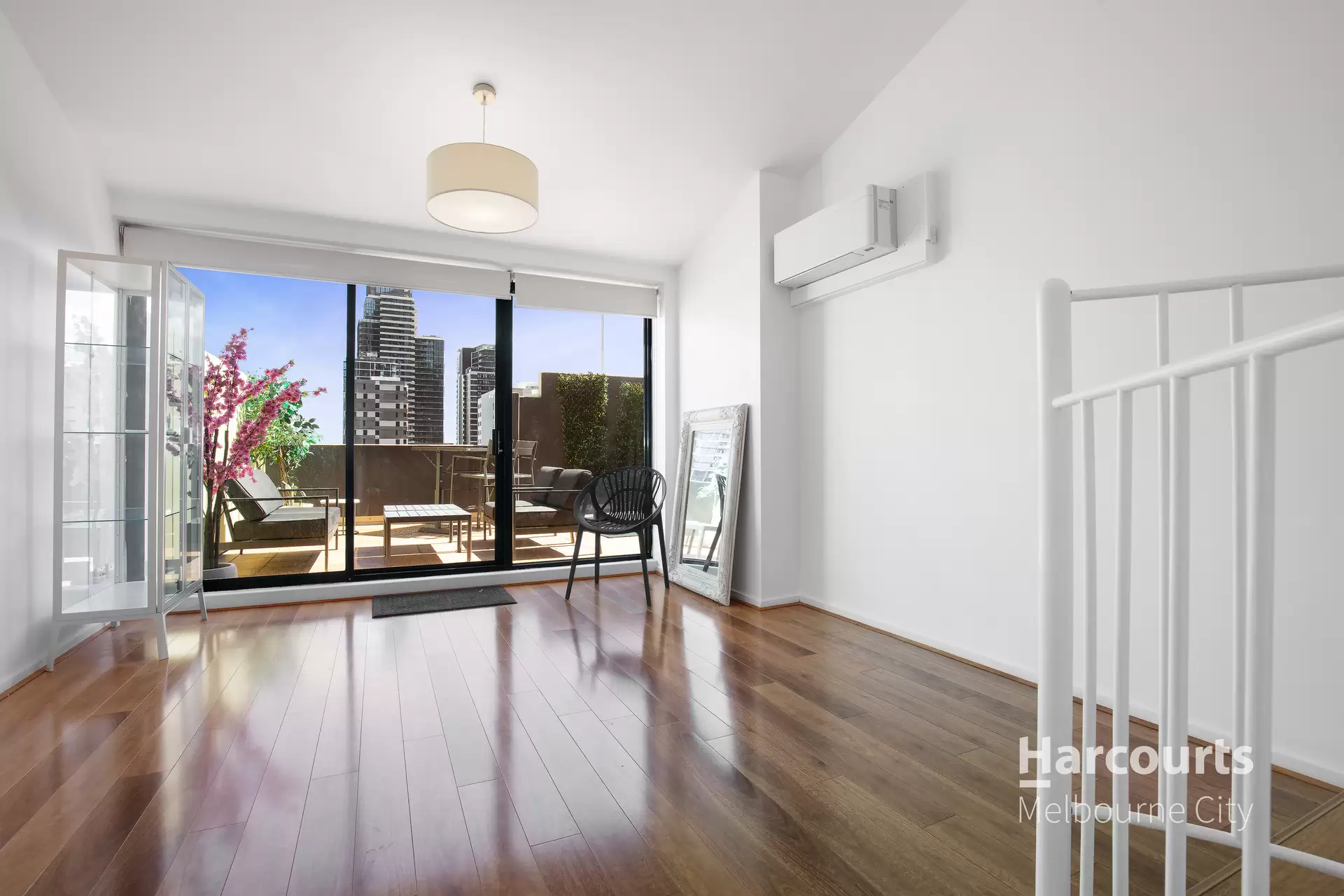 1006/585 La Trobe Street, Melbourne Leased by Harcourts Melbourne City - image 1