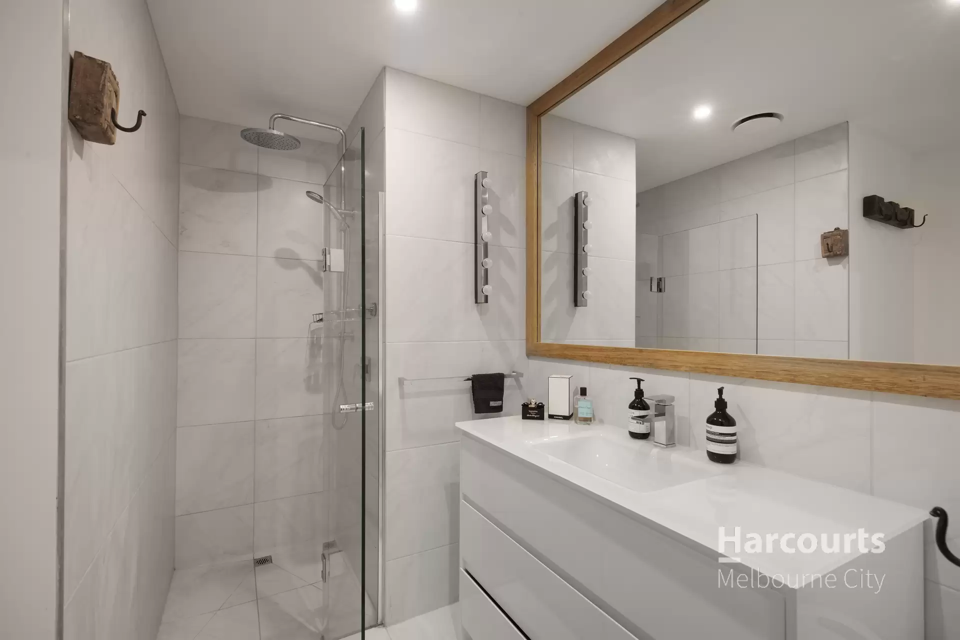 403/15 Queens Road, Melbourne Leased by Harcourts Melbourne City - image 1