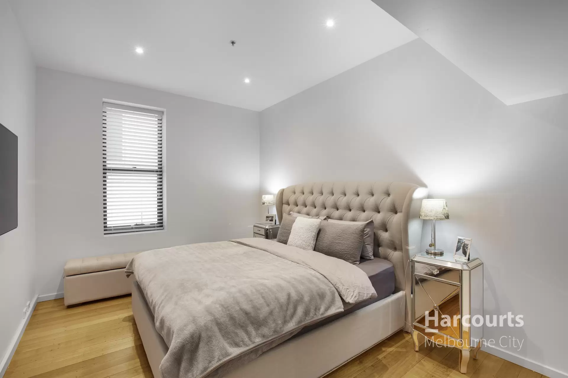 39/300 King Street, Melbourne Leased by Harcourts Melbourne City - image 1
